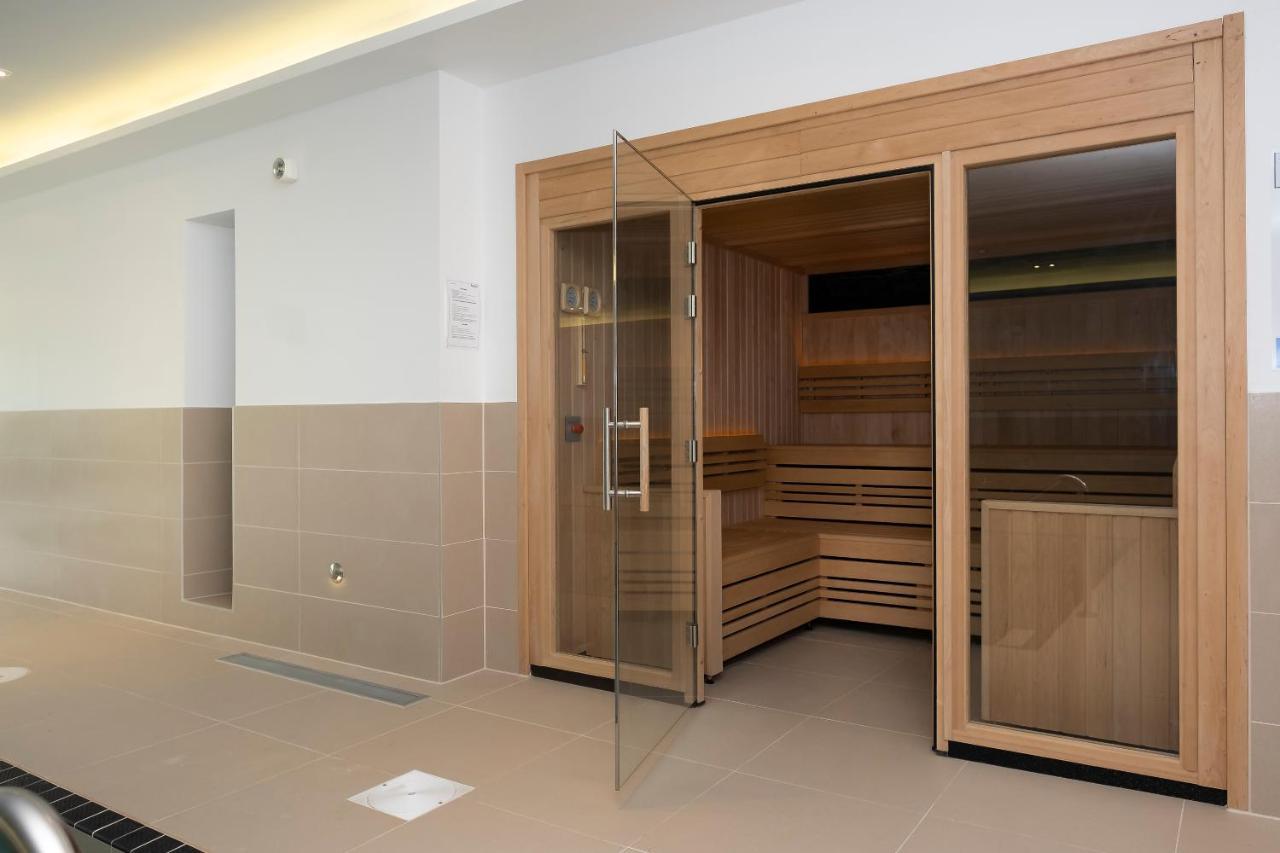 5 Middlecombe - Luxury Apartment At Byron Woolacombe, Only 4 Minute Walk To Woolacombe Beach! Eksteriør billede
