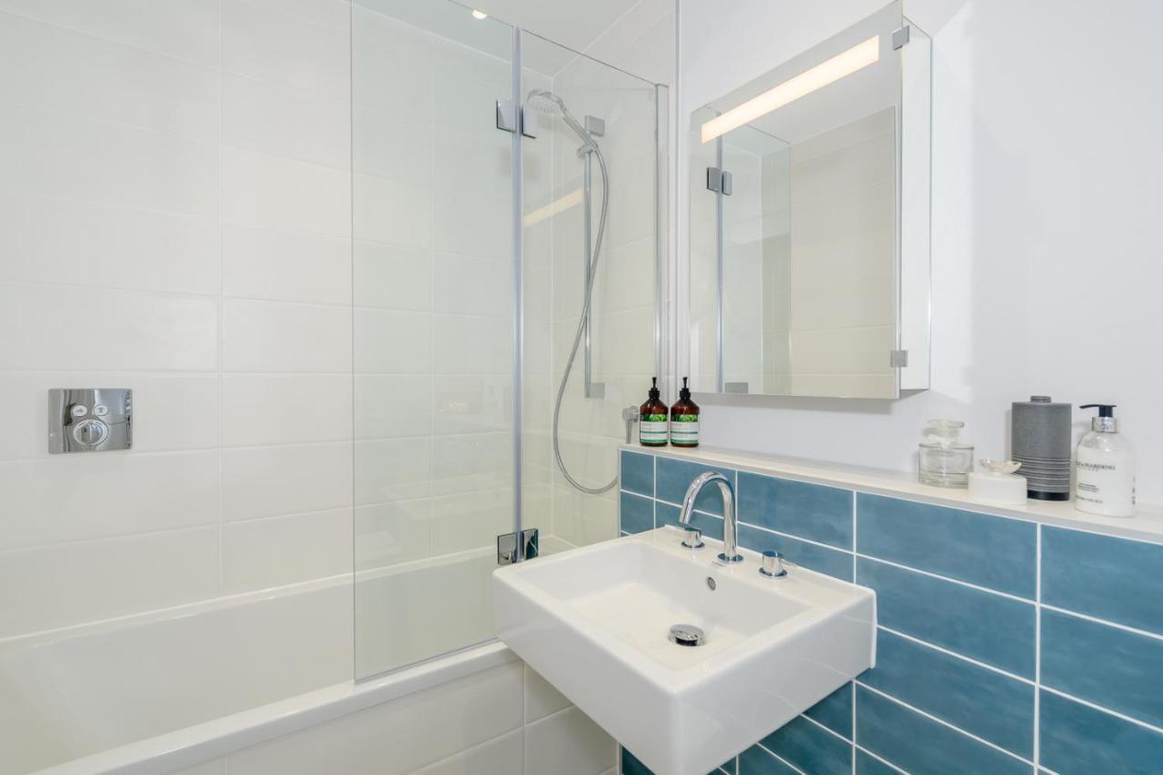 5 Middlecombe - Luxury Apartment At Byron Woolacombe, Only 4 Minute Walk To Woolacombe Beach! Eksteriør billede